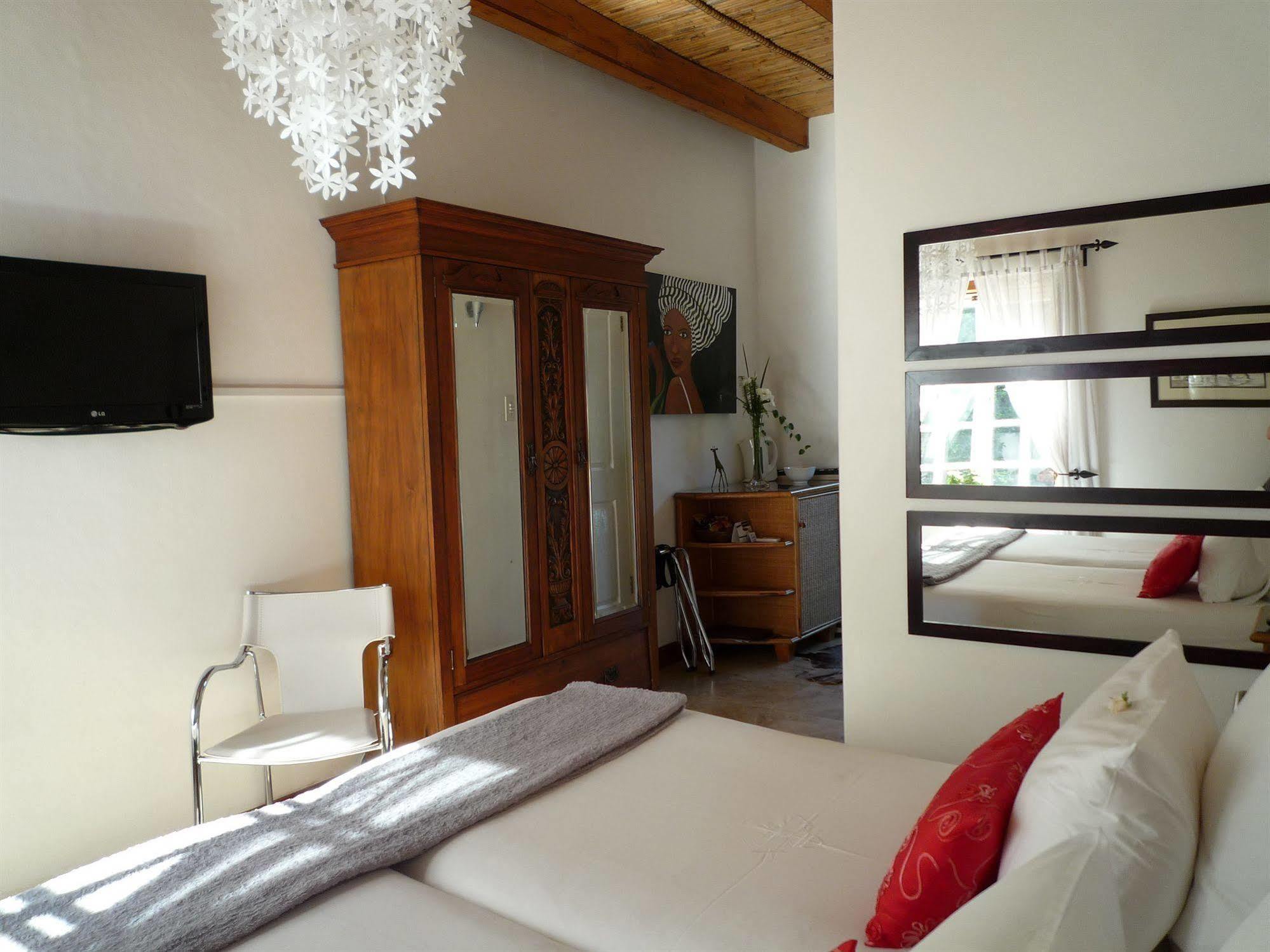 Rothman Manor Hotel Swellendam Bagian luar foto